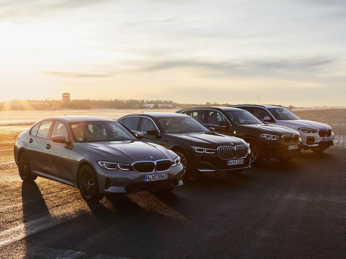 BMW approva un piano di riduzione dei costi in seguito al calo dei profitti