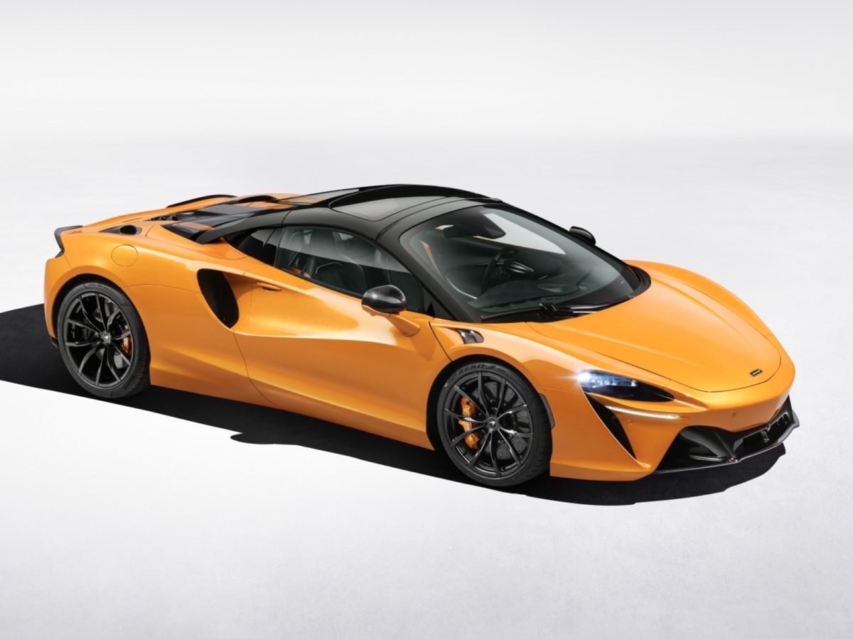McLaren Artura Spider