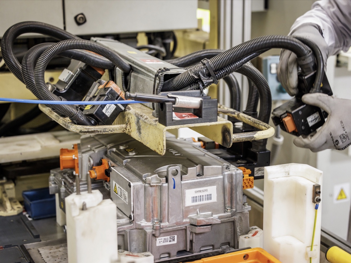 Renault ricondizionamento parti EV