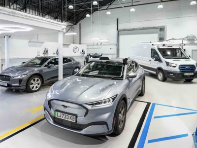 UK: il governo sperimenta la guida autonoma con Wayve