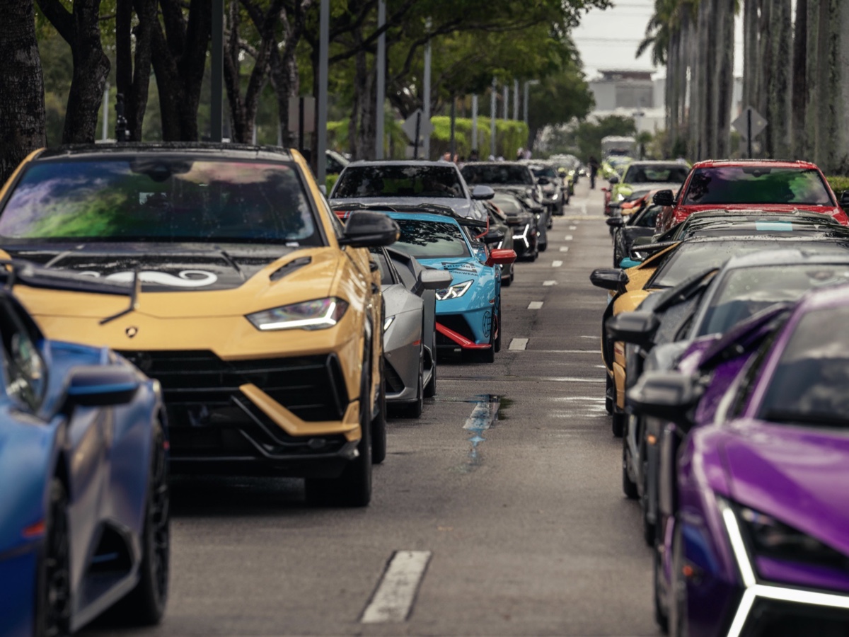 Lamborghini %u201CBull Run%u201D supporto Movember