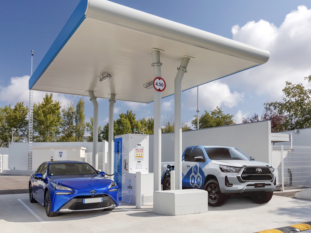 Toyota stazione rifornimento idrogeno