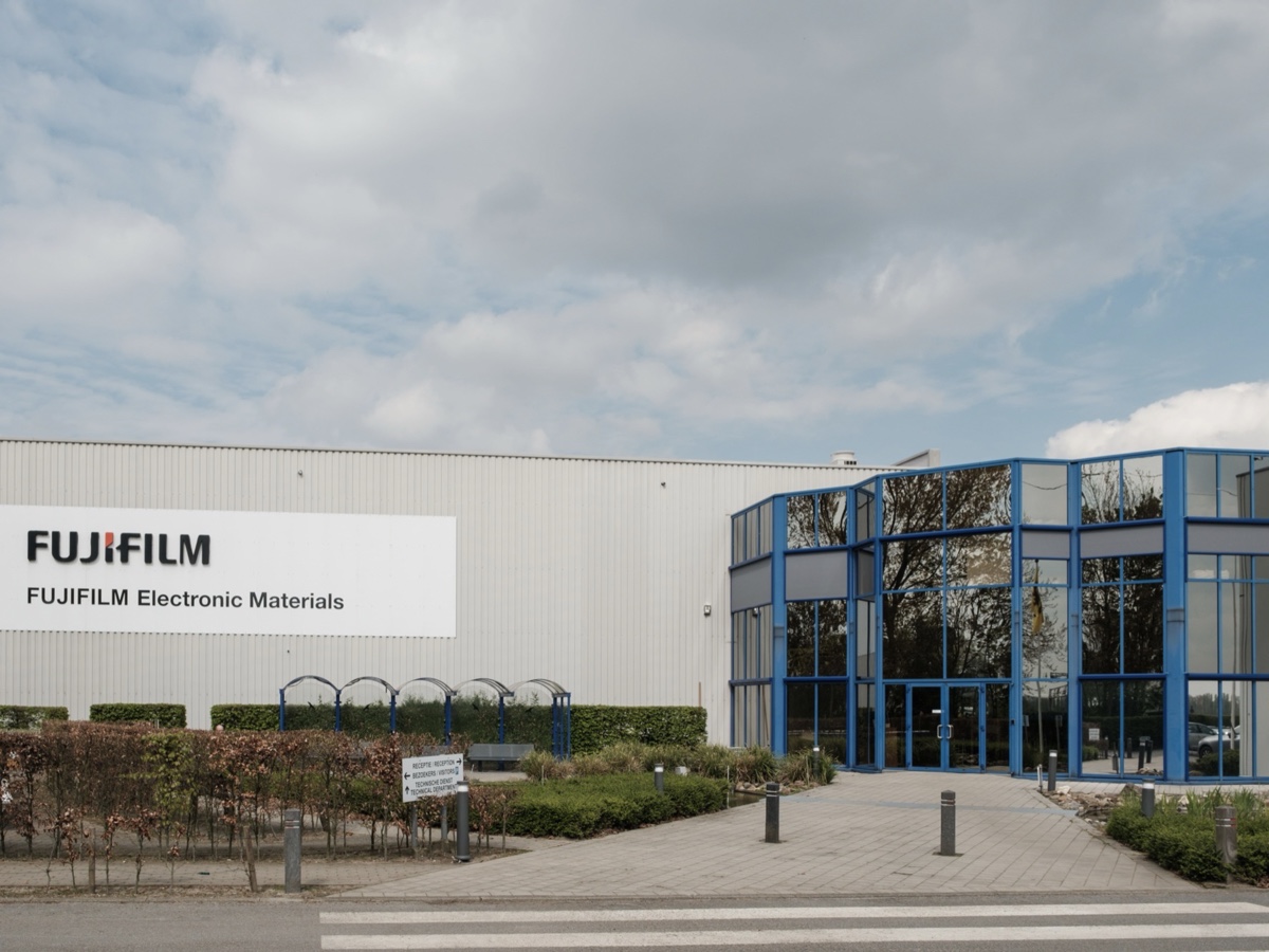 Fujifilm sito Anversa produzione chip auto