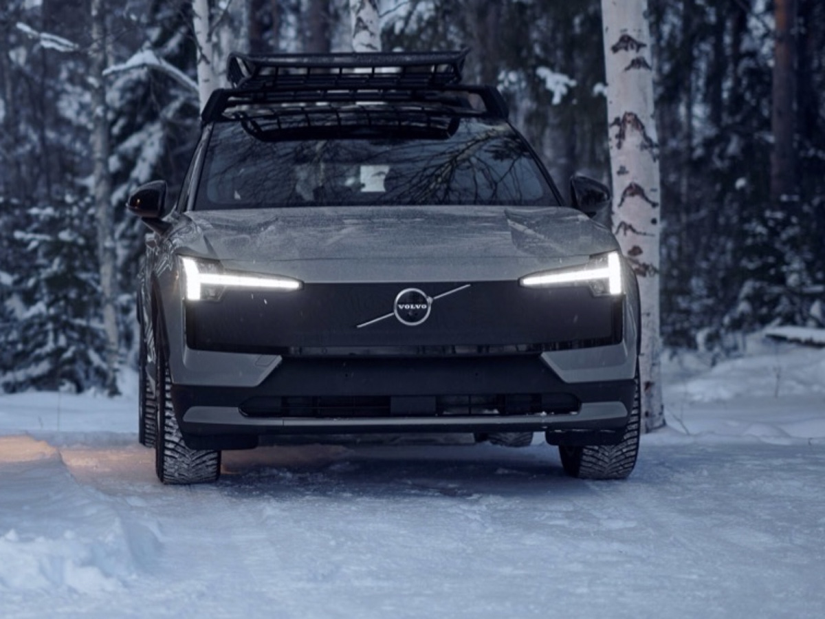 Volvo EX30 Cross Country