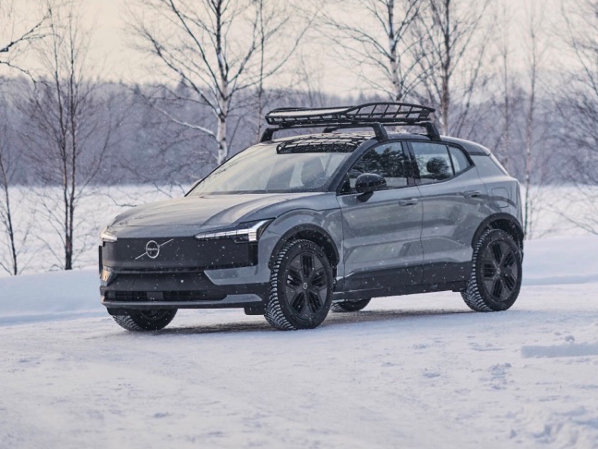 Volvo EX30 Cross Country
