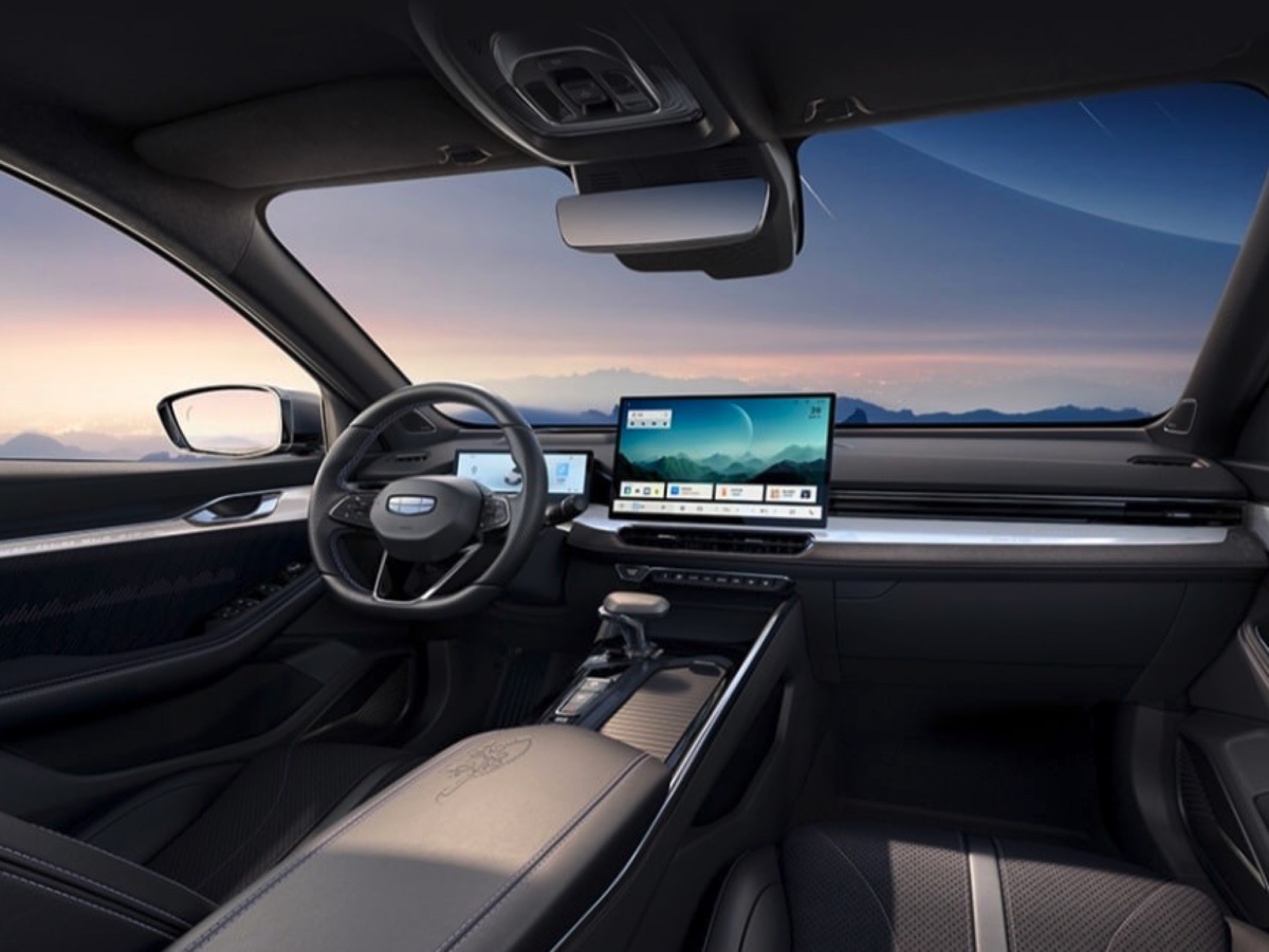 Geely interni auto
