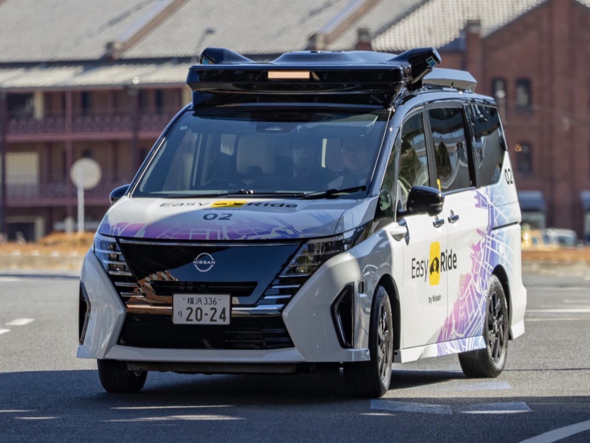 Nissan Serena guida autonoma Giappone