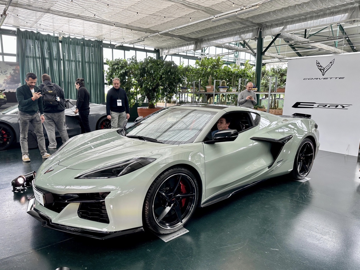 Chevrolet Corvette E-Ray