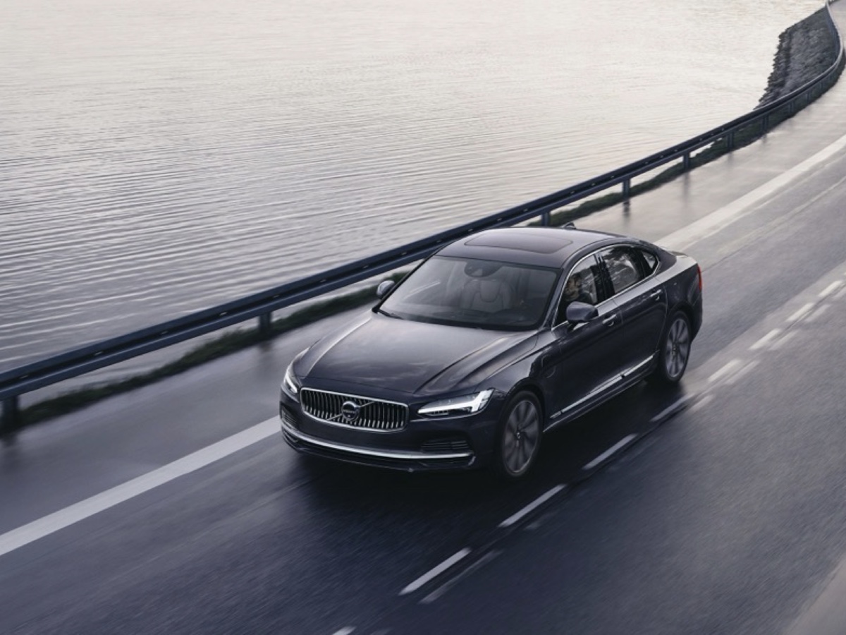 Volvo S90 Recharge T8 AWD