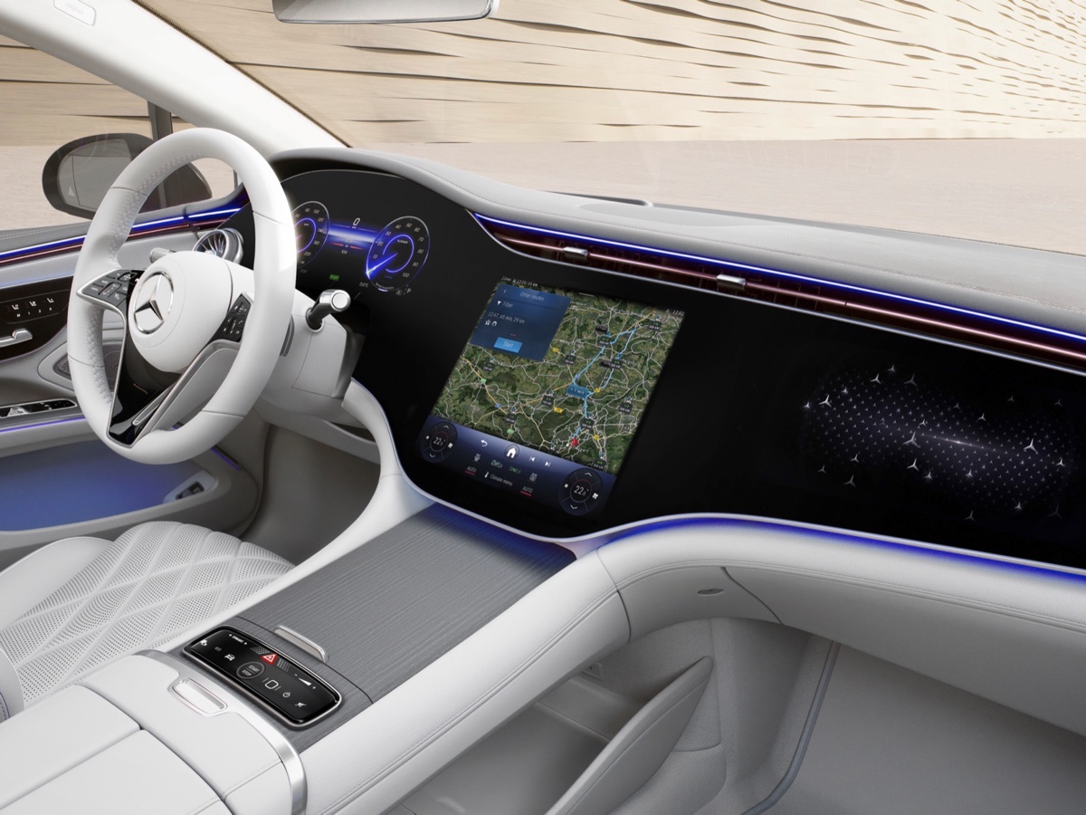 Mercedes-Benz servizi navigazione MBUX
