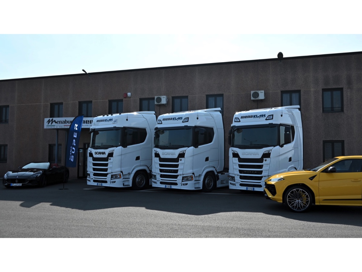 Scania-Menaklars trasporto supercar