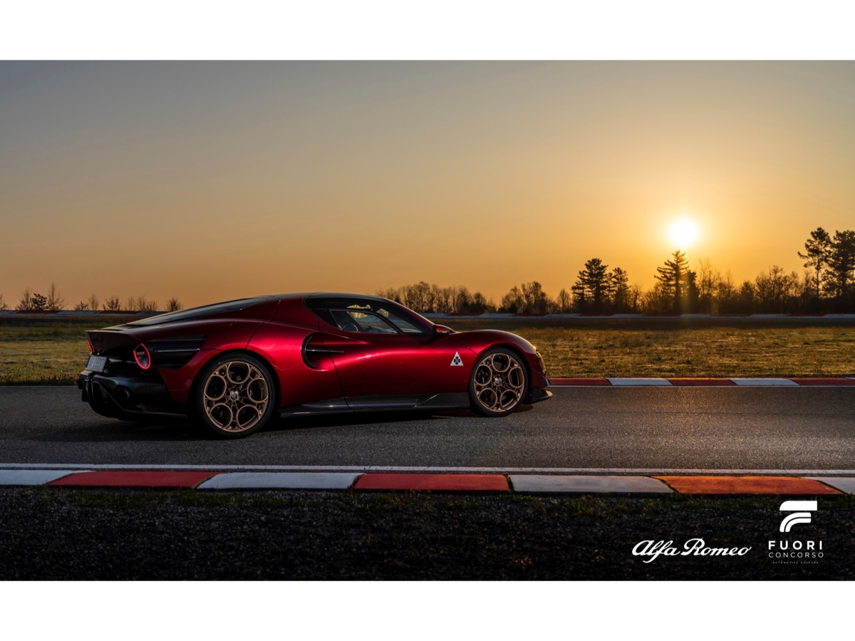Alfa Romeo 33 Stradale Fuori Concorso
