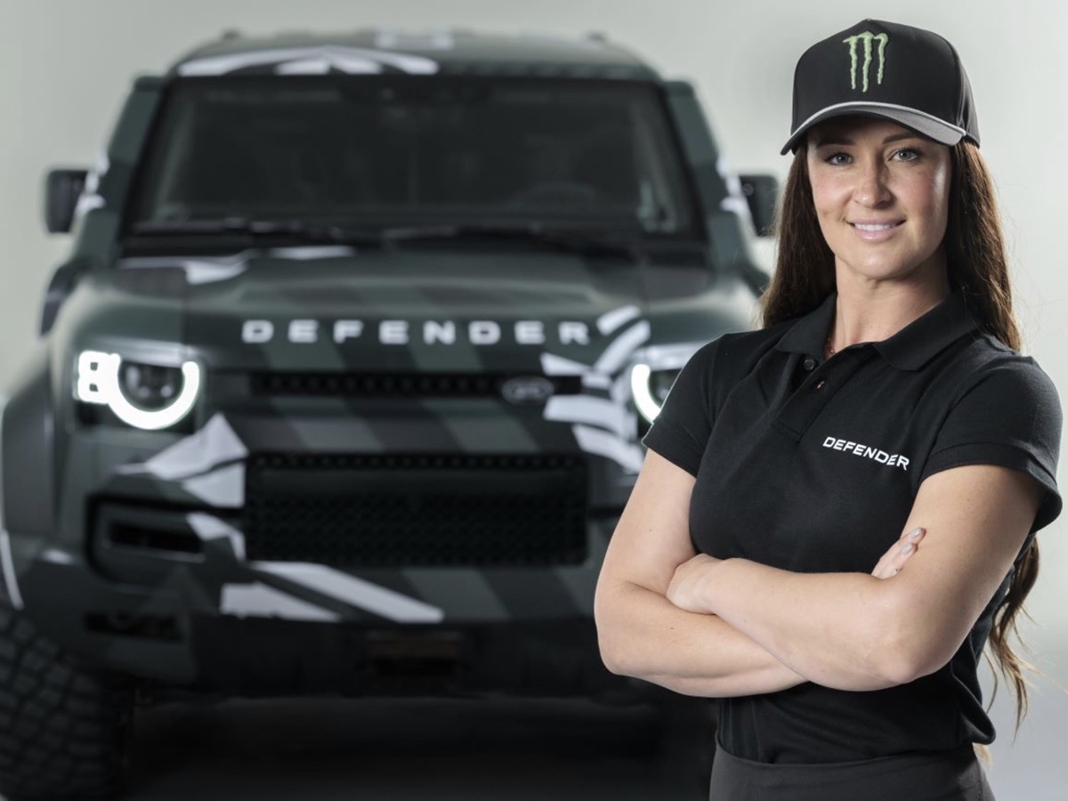 Defender Sara Price