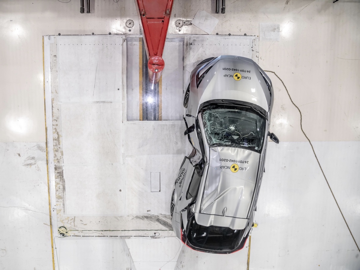 Euro NCAP Toyota C-HR test side pole