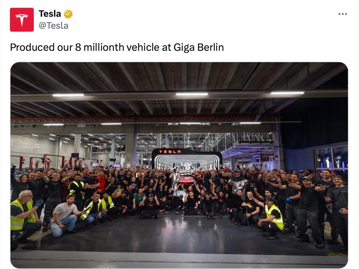 Tesla produzione 8 milioni auto 