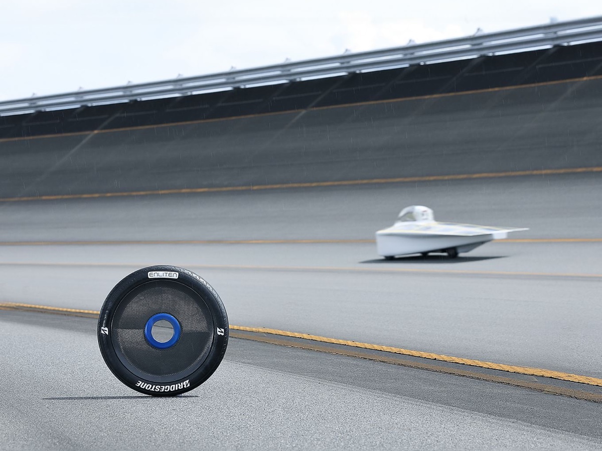 Bridgestone World Solar Challenge pneumatici Enliten