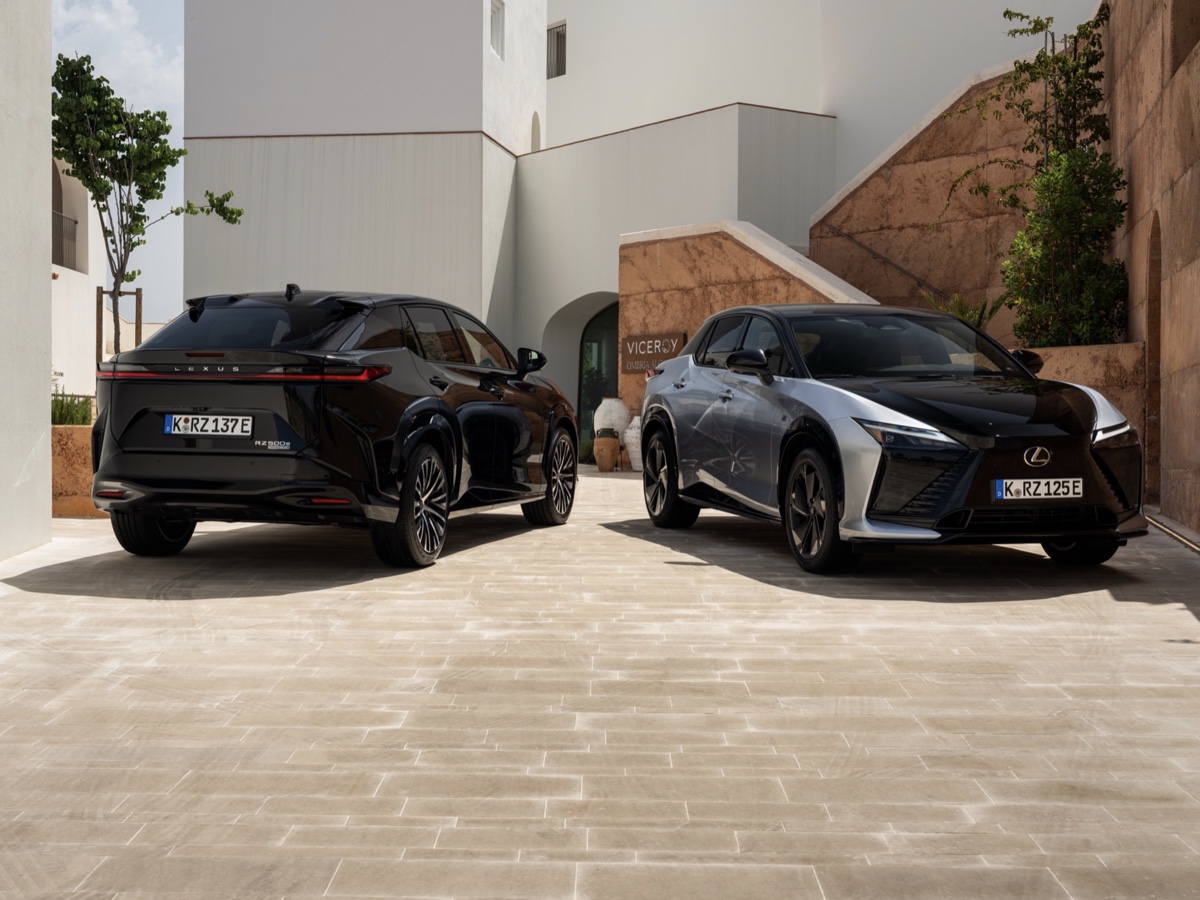 Lexus RZ