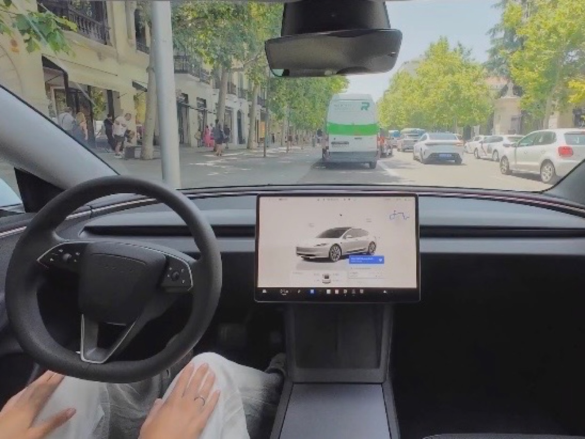 Tesla test FSD Madrid