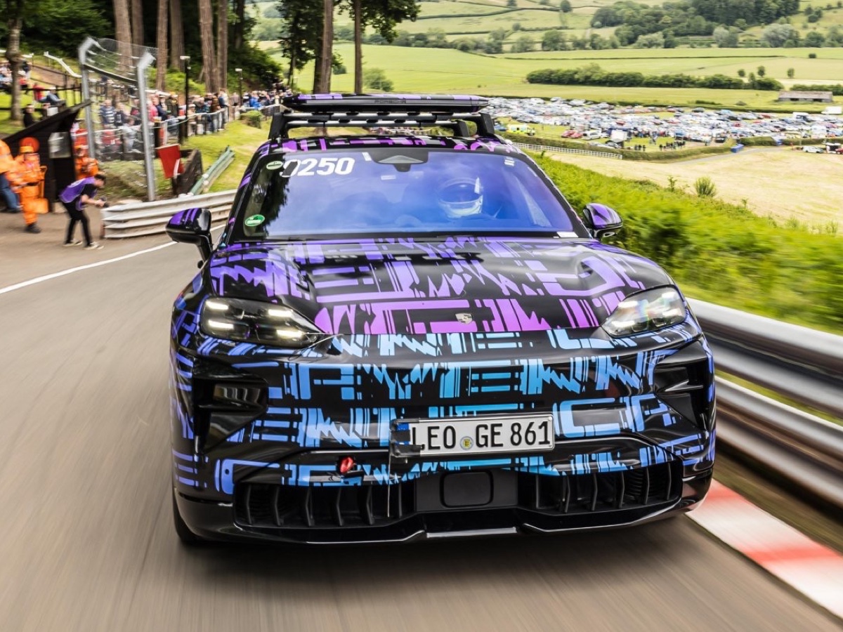 Porsche Cayenne Electric