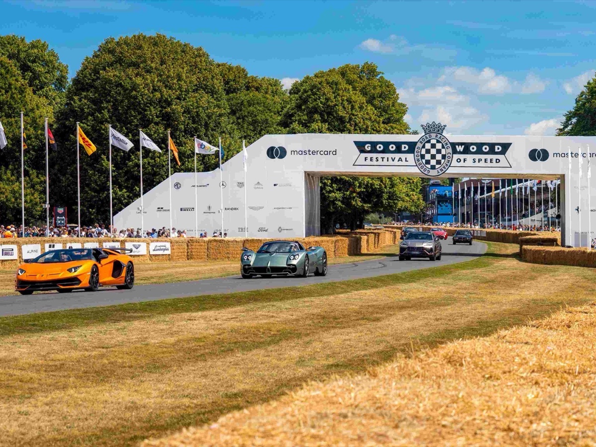 Pirelli parata Goodwood