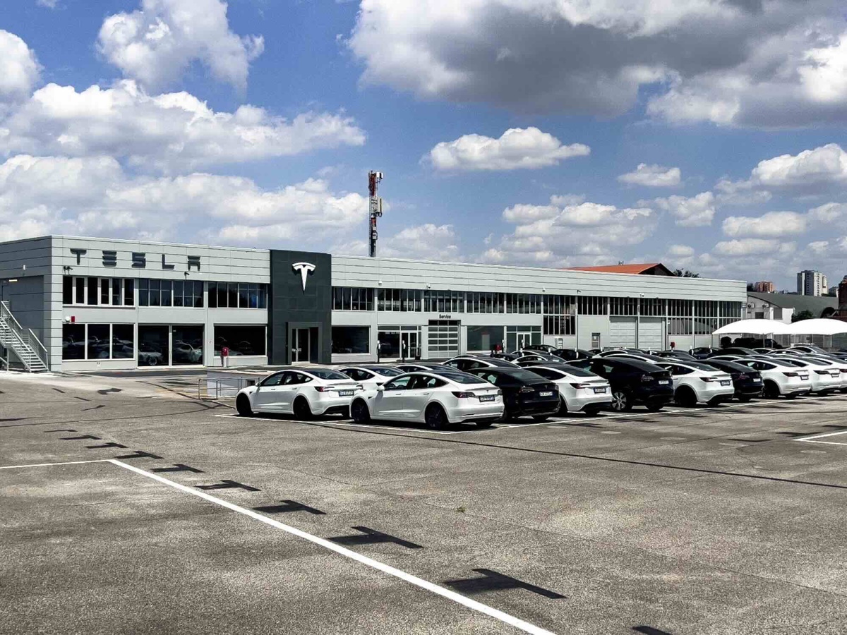 Tesla center Roma Nord