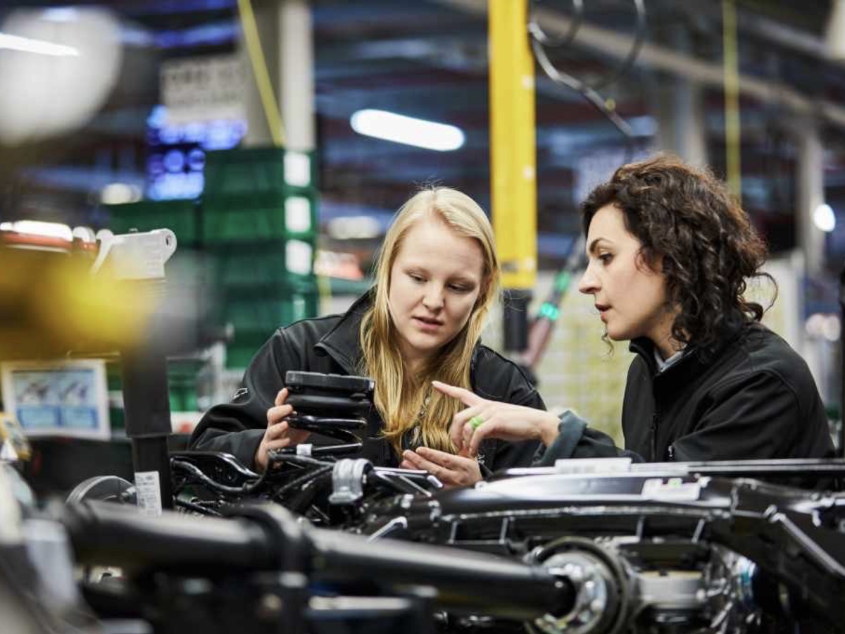 JLR produzione 
