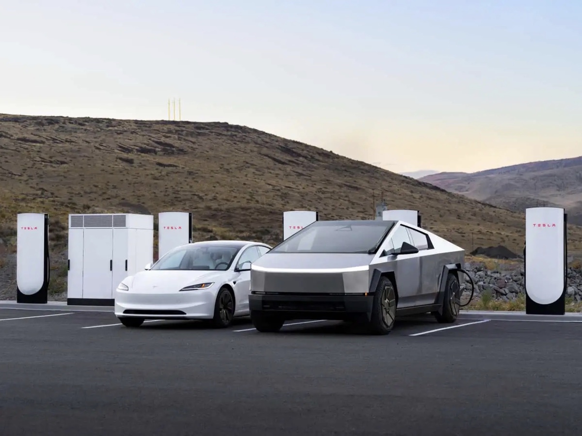 Tesla V4 Supercharger