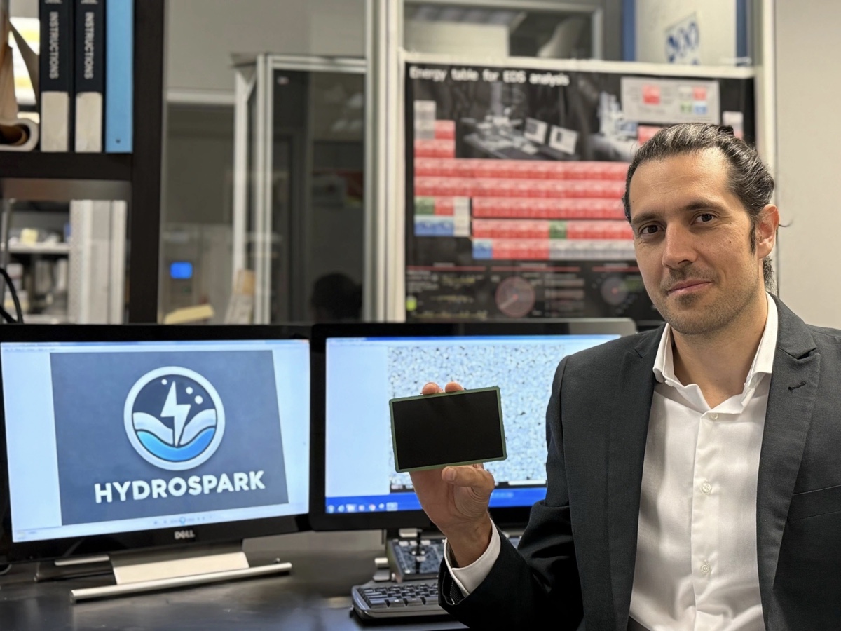 Hydrospark Solid Oxid Cell