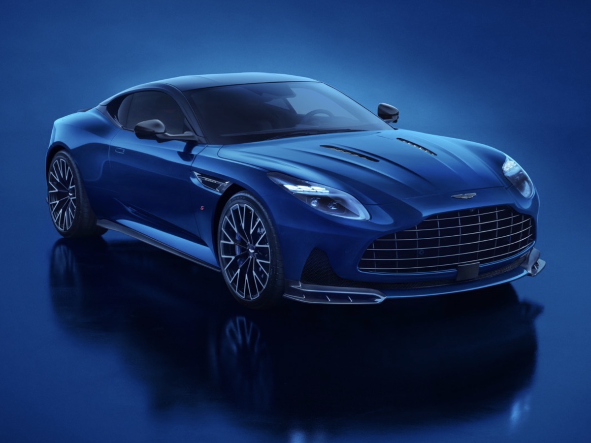Aston Martin DB12 S