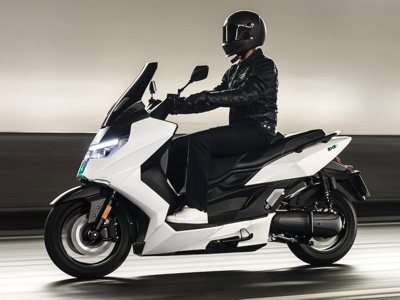Batteria BYD per gli scooter elettrici Nerva Aura e Spark