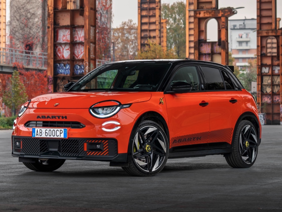 Abarth 600e Competizione Edizione Milano Cortina 2026
