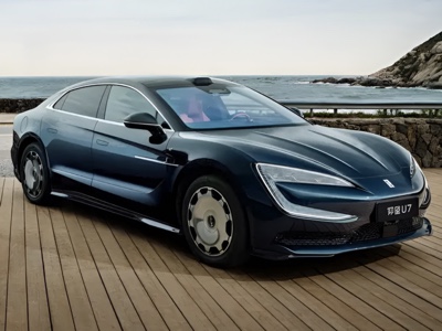 Ancora più potenza (1.360 CV) per la BYD Yangwang U7