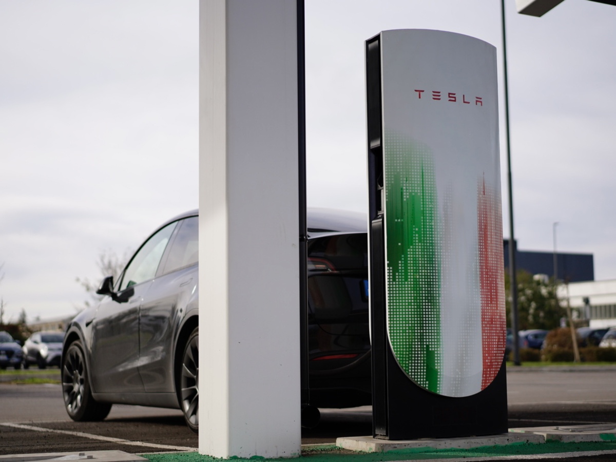 Tesla Supercharger Busto Arsizio