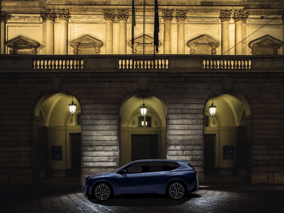 BMW iX3 Teatro Alla Scala Milano