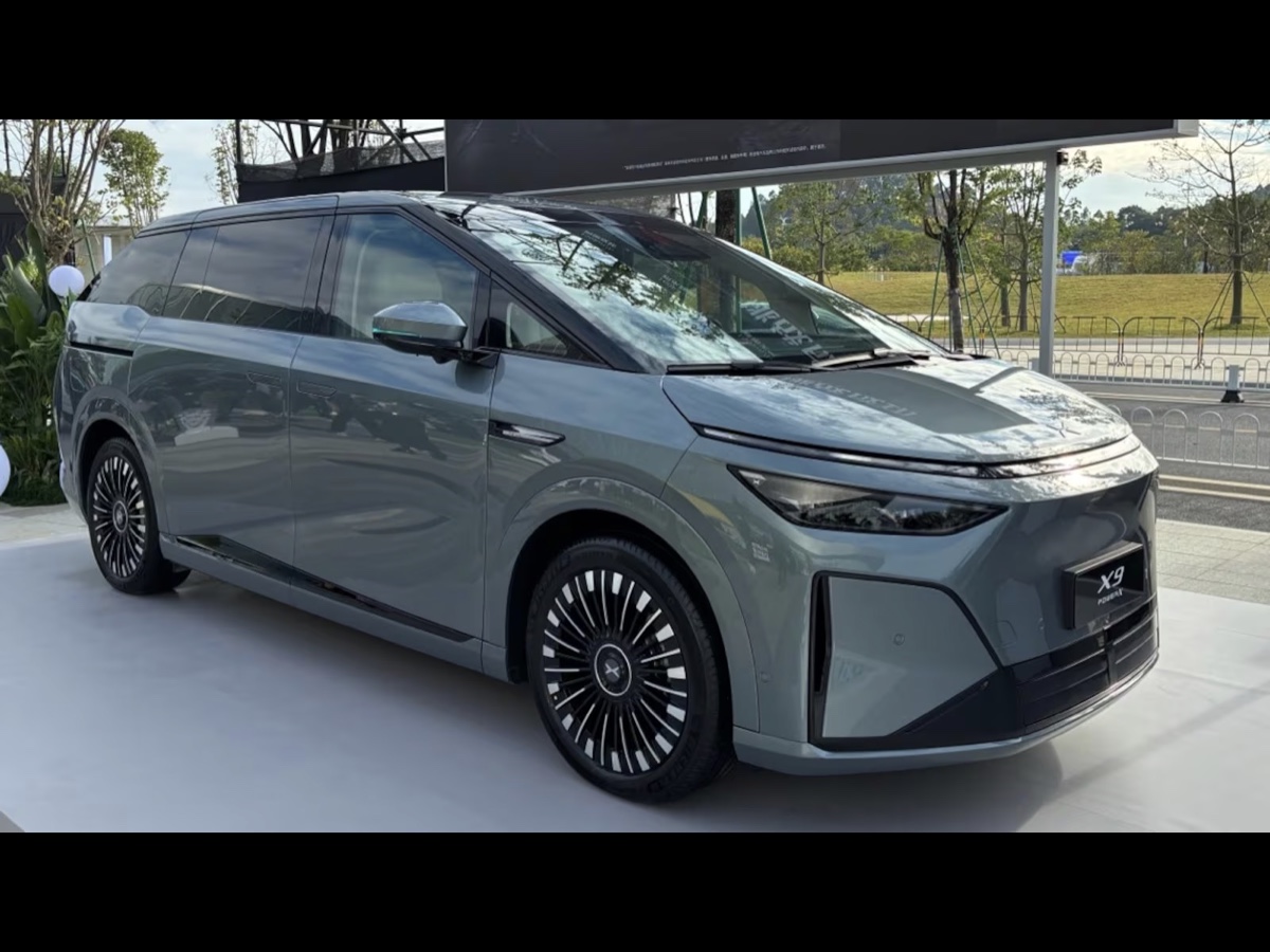 Xpeng X9 PowerX EREV