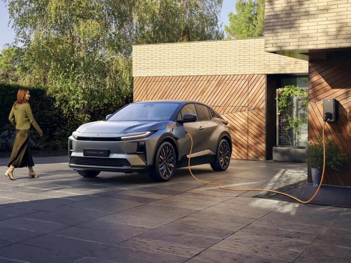 Toyota ricarica EV