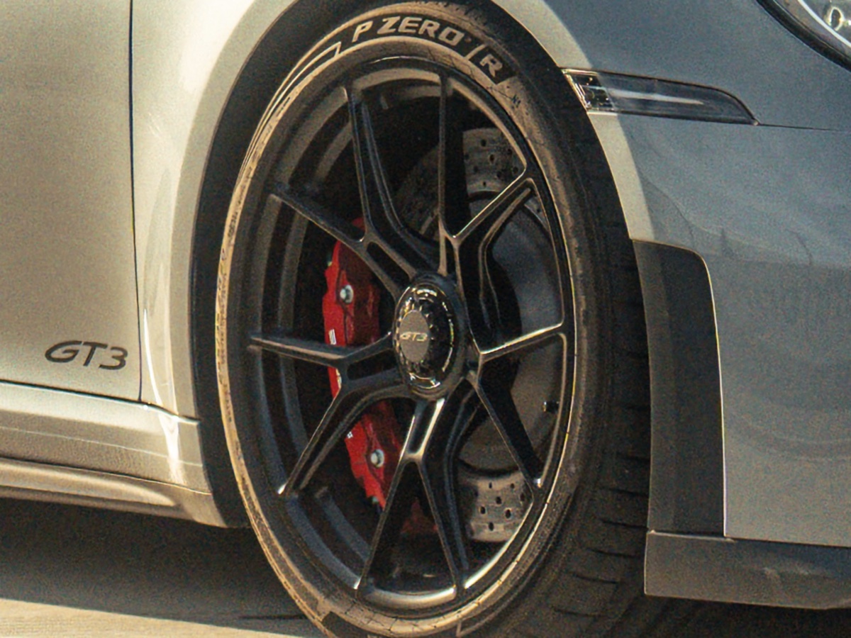 Pirelli P Zero Porsche 911 GT3