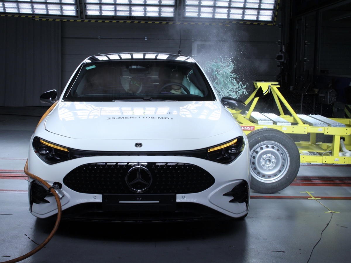 Mercedes-Benz CLA test Euro NCAP
