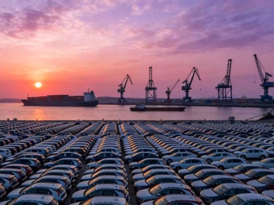 Export record a marzo per le auto cinesi, crollano le vendite interne