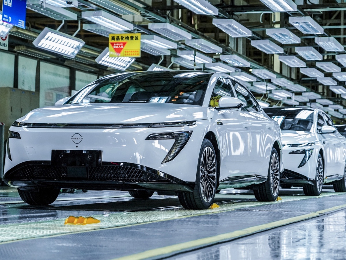 Dongfeng-Nissan produzione N7 Cina