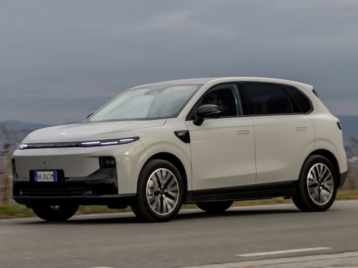 Leapmotor B10 REEV Hybrid