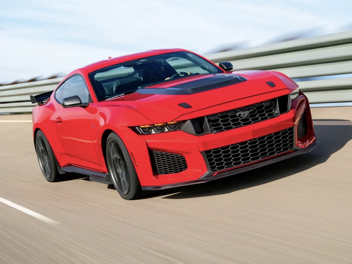 Ford Mustang Dark Horse SC