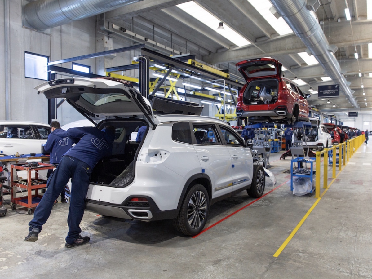 DR Automobiles Groupe factory Macchia d'Isernia