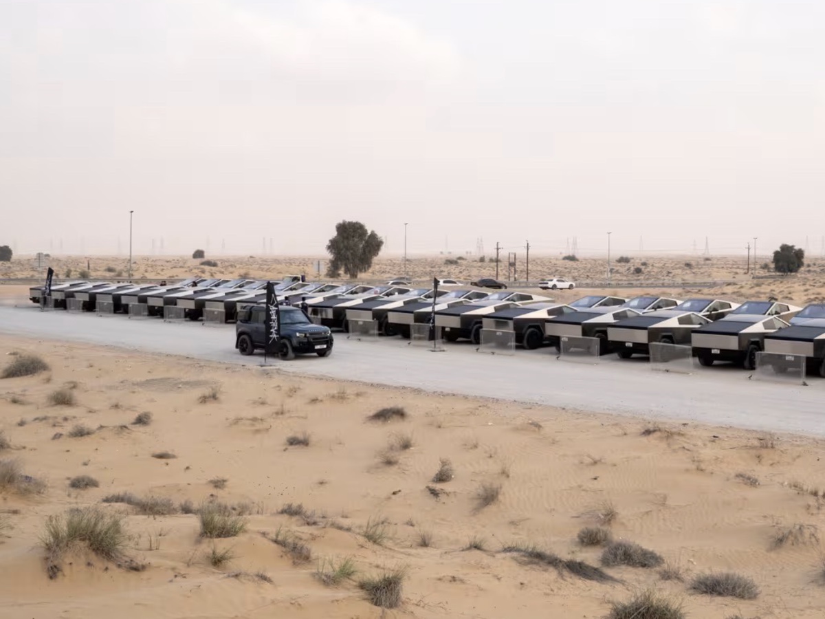 Tesla lancio Cybertruck Dubai