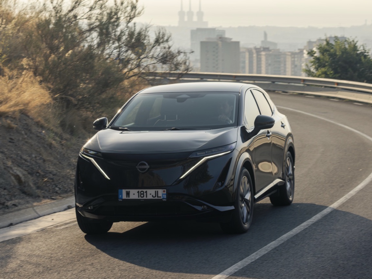 Nissan concept Ariya a energia solare