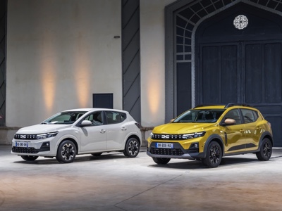 Dacia Sandero la più venduta ad aprile in Europa; Renault Clio nel cumulato