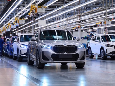 BMW Ratisbona celebra 40 anni con un record produttivo nel 2025
