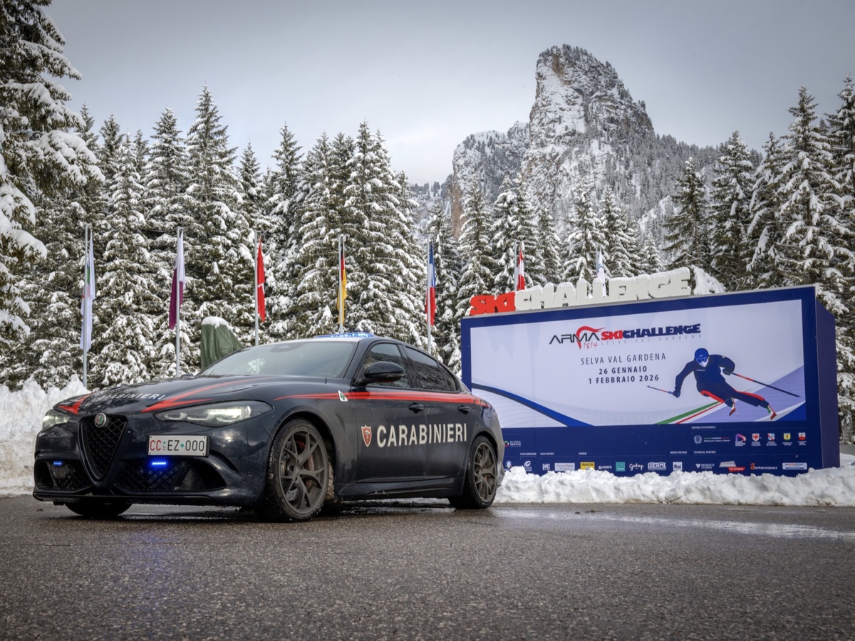 Alfa Romeo Giulia Quadrifoglio Carabinieri