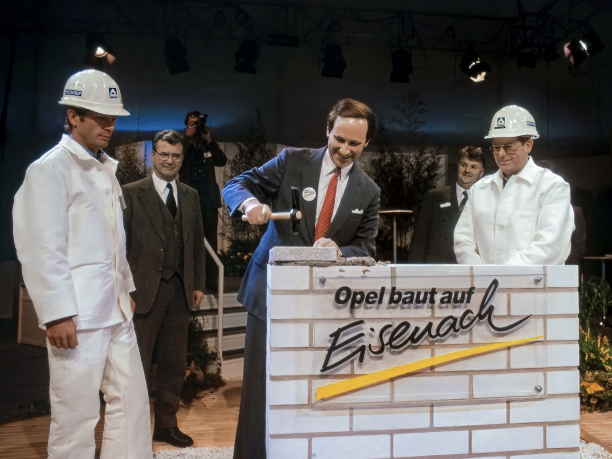 Opel posa prima pietra stabilimento Eisenach