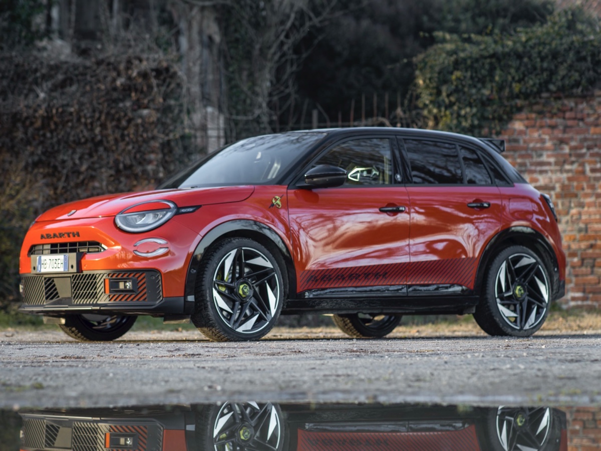Abarth 600e Edizione Milano Cortina 2026